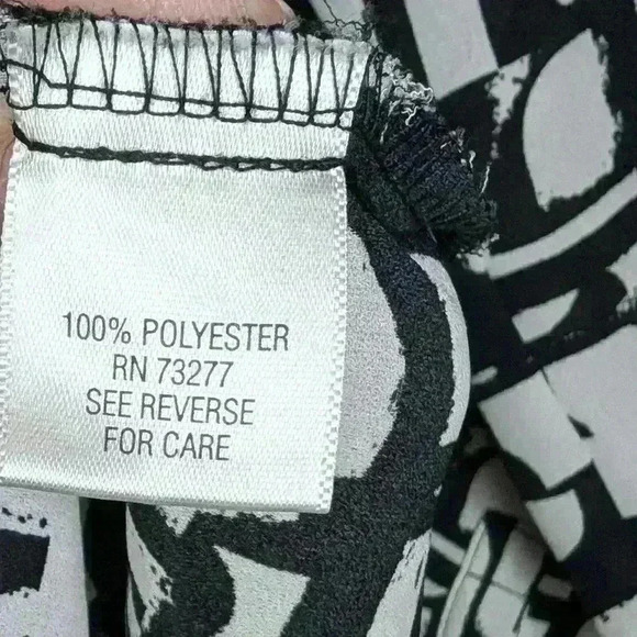 Apt 9 petite medium Poly black & white geometric hidden button business blouse - Picture 3 of 10